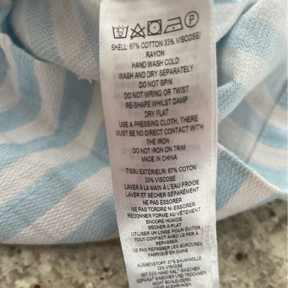 French Connection short shorts - Picture 4 of 4